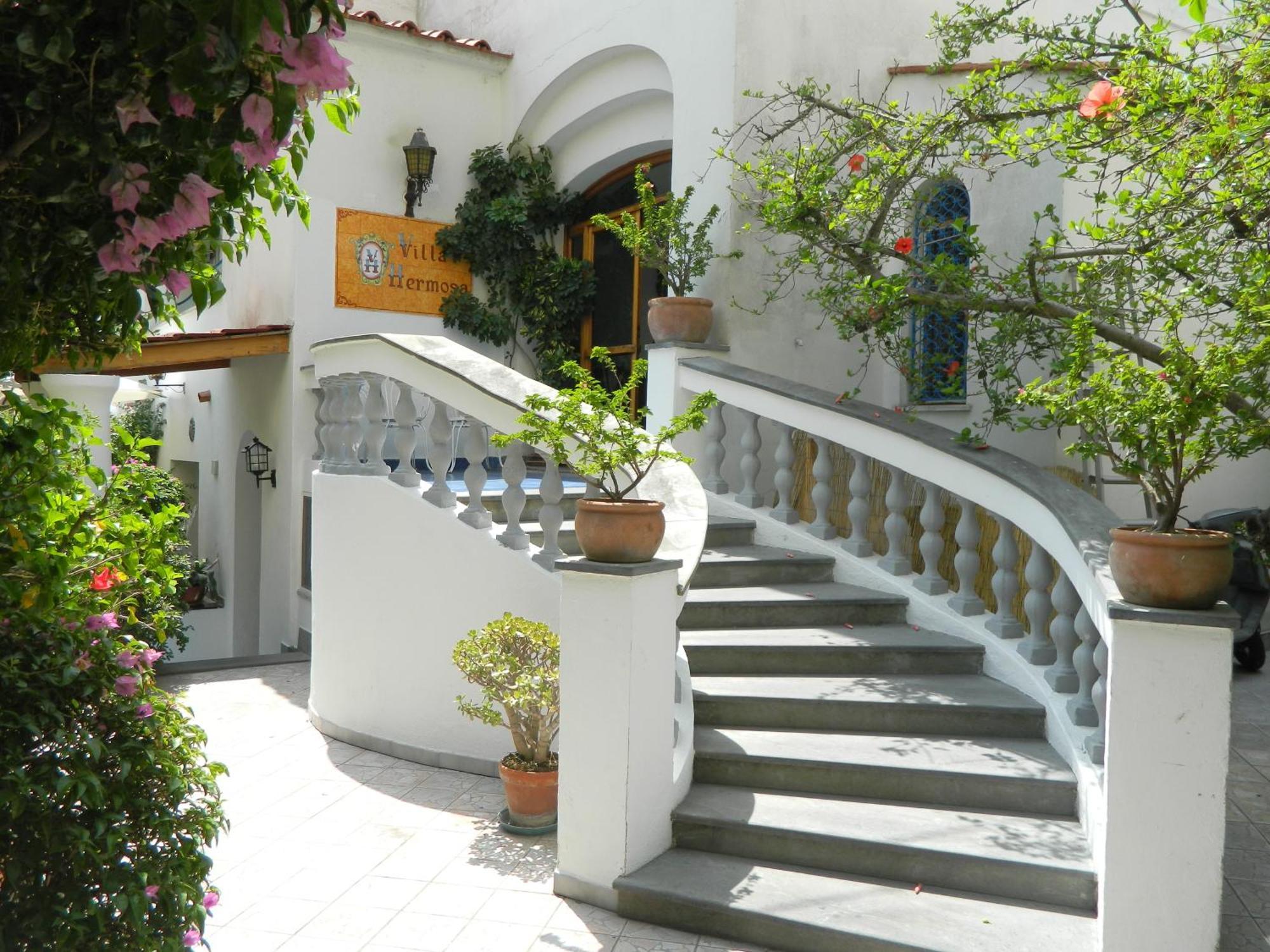 Hotel Villa Hermosa Ísquia Exterior foto